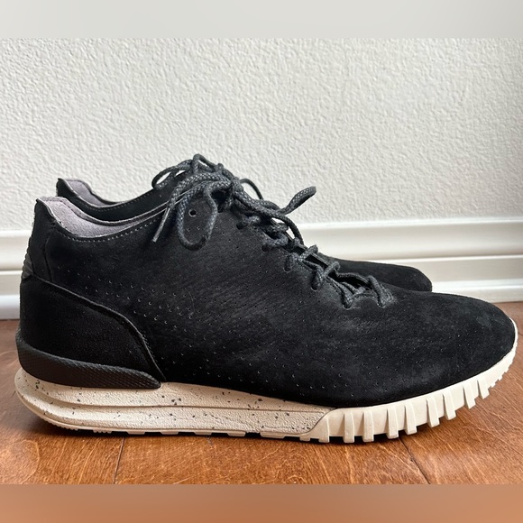 Onitsuka Tiger Men’s Eighty-Five Mt Samsara in Black Size 10